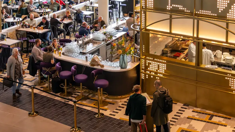 Salon_Schiphol_Avolta 2.jpg