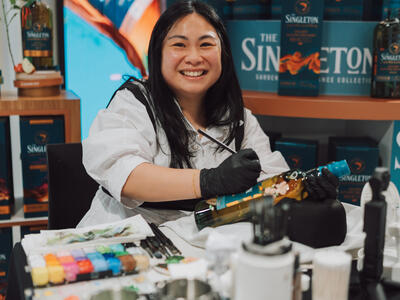 Artist in Perth Duty Free