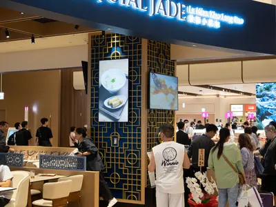 Image of Crystal Jade store front in KIX airport