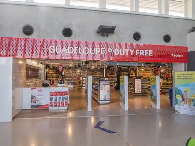 Dufry-GuadeloupeDutyFree_store 1