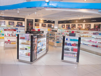 Dufry-GuadeloupeDutyFree_store 2
