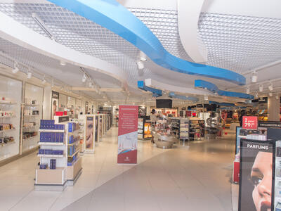 Dufry-GuadeloupeDutyFree_store 6