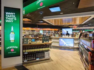 Dufry Launches New Generation Store At Heathrow Terminal 3 - Digital Destination Tasting Bar - World Duty Free - Dufry - 170918