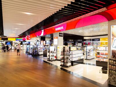 Dufry Launches New Generation Store At Heathrow Terminal 3 - Store view 5 - World Duty Free - Dufry - 170918