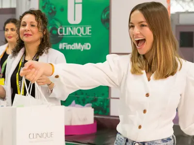 Dufry, Manchester Airport and Clinique join forces to “surprise and delight” passengers - World Duty Free - 3