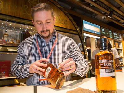Highland Park Single Cask - London Gatwick Airport - Dufry 4