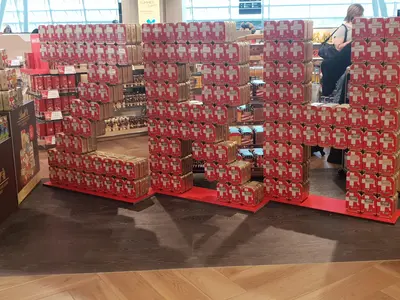 Lindt & Sprüngli Brings Magic to Millennials in selected Dufry-operated stores in Key Holiday Destinations - 3