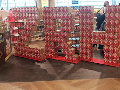 Lindt & Sprüngli Brings Magic to Millennials in selected Dufry-operated stores in Key Holiday Destinations - 3