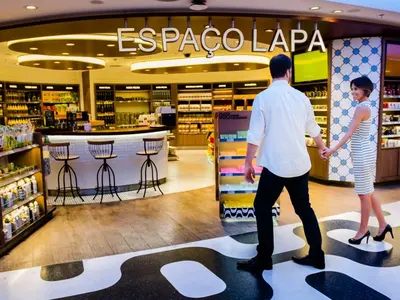 RioGaleão_DeparturesT2_ duty free Destination Lapa_Dufry