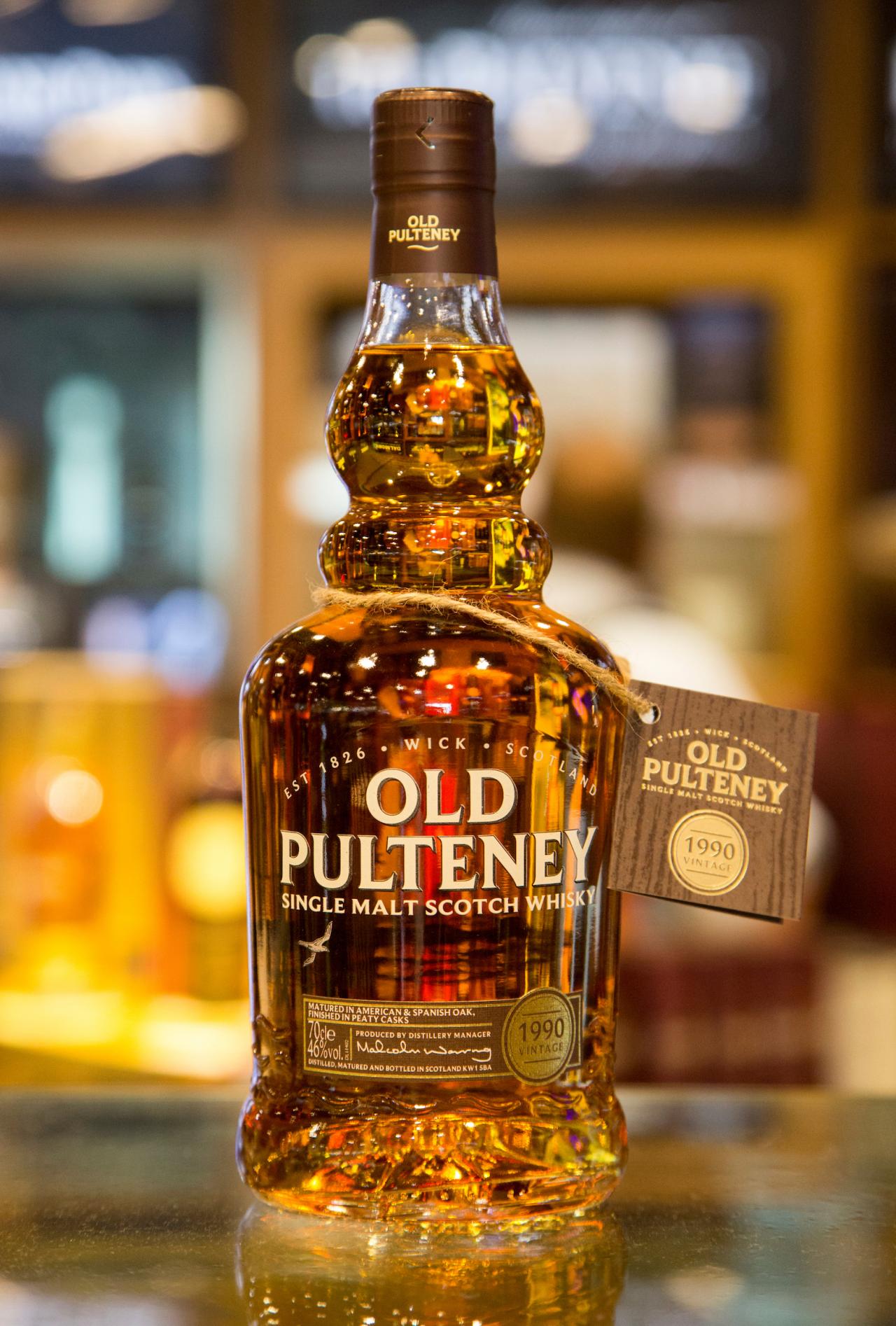 OLD PULTENEY 1990年 限定版ウイスキー World Duty Free launches 1990 Vintage Cask travel retail exclusive